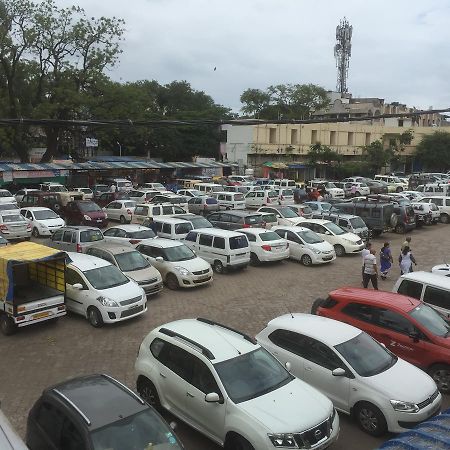 Hotel Joshi Yatri Niwas Kolhápur Exteriér fotografie