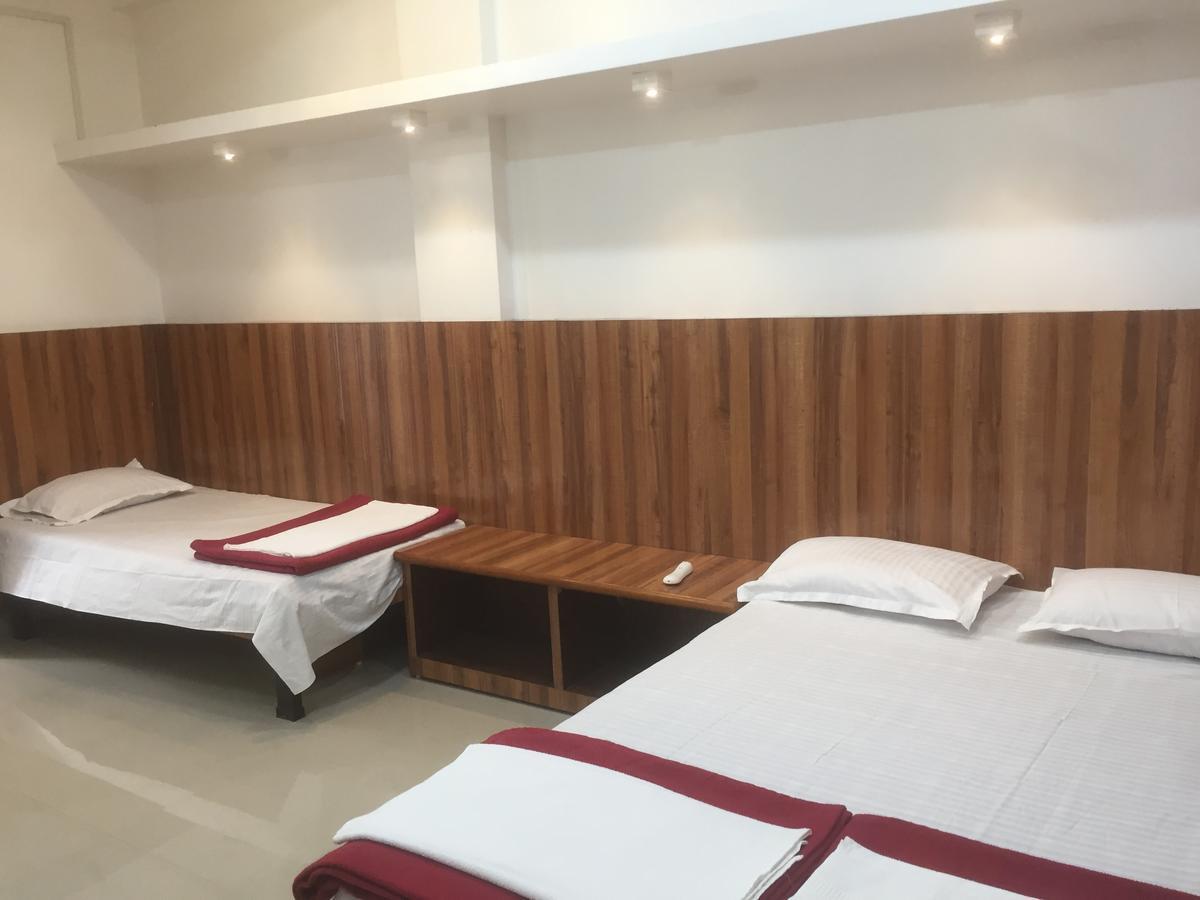 Hotel Joshi Yatri Niwas Kolhápur Exteriér fotografie