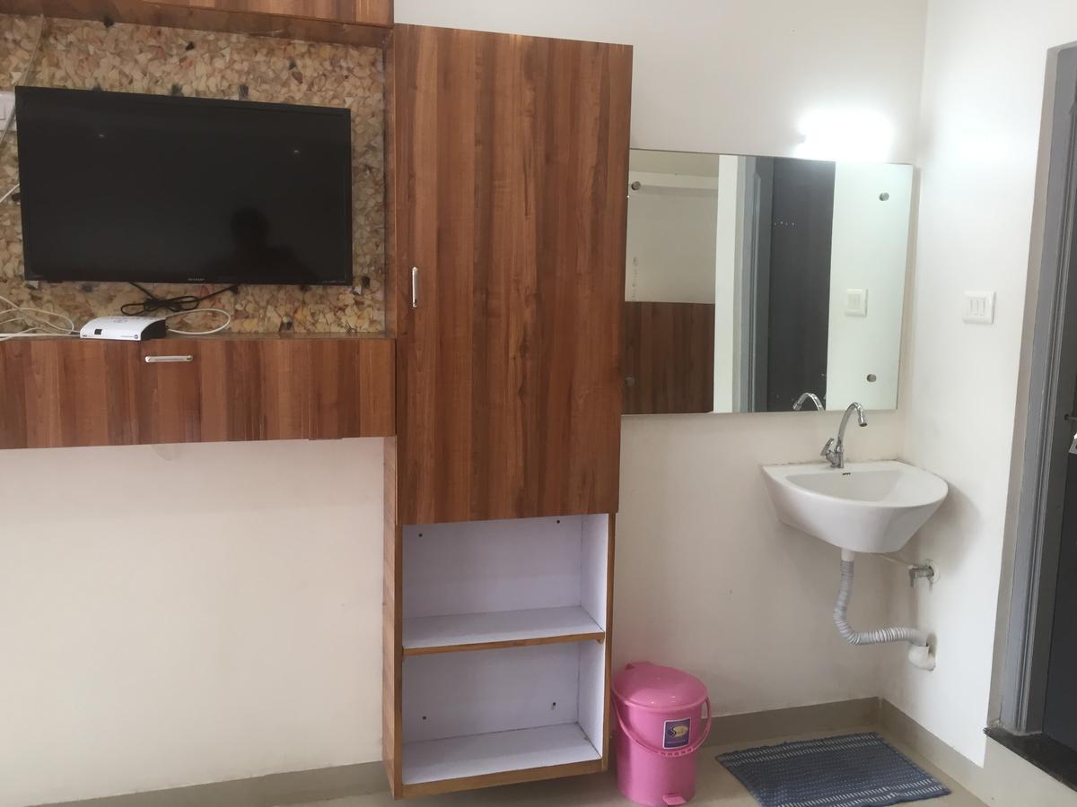 Hotel Joshi Yatri Niwas Kolhápur Exteriér fotografie