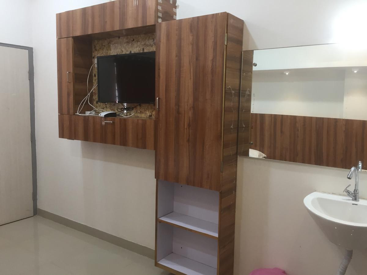 Hotel Joshi Yatri Niwas Kolhápur Exteriér fotografie